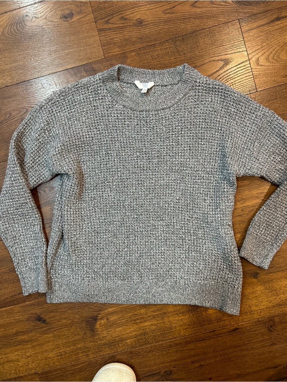 Time and Tru Heather Gray Crewneck Sweater